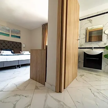 Il Falco Bed and Breakfast 4*